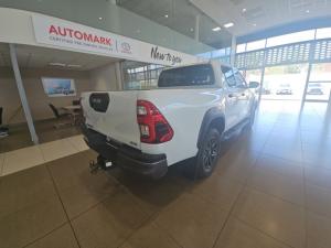 Toyota Hilux 2.8 GD-6 RB Legend 4X4 automaticD/C - Image 2