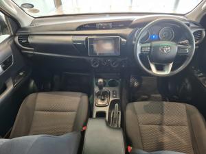 Toyota Hilux 2.4 GD-6 SRX 4X4 automaticD/C - Image 6