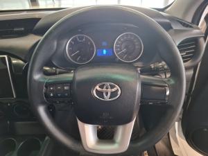 Toyota Hilux 2.4 GD-6 SRX 4X4 automaticD/C - Image 8