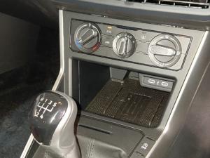 Volkswagen Polo 1.0 TSI Life - Image 11
