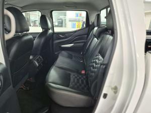 Nissan Navara 2.5DDTI LE/LE Plus automatic D/C - Image 10