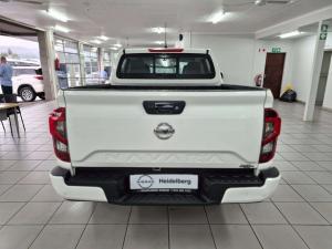 Nissan Navara 2.5DDTI LE/LE Plus automatic D/C - Image 5