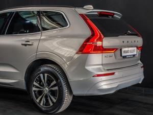 Volvo XC60 B5 AWD Essential - Image 10