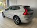Volvo XC60 B5 AWD Essential - Thumbnail 3