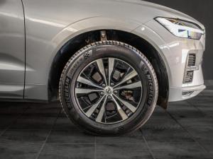 Volvo XC60 B5 AWD Essential - Image 5