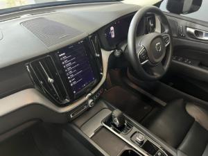 Volvo XC60 B5 AWD Ultimate Dark - Image 6