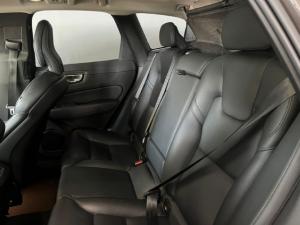 Volvo XC60 B5 AWD Ultimate Dark - Image 7