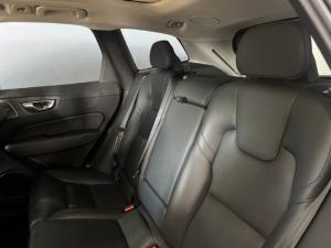 Volvo XC60 B5 AWD Ultimate Dark - Image 7