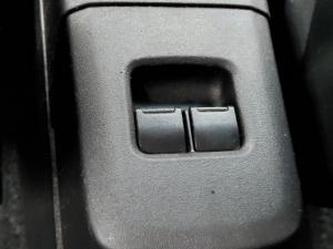 Toyota Vitz 1.0 XR manual - Image 12