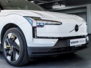 Volvo EX30 Plus Single Motor Extended Range - Image 13