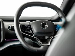Volvo EX30 Plus Single Motor Extended Range - Image 13