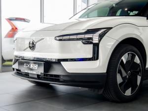 Volvo EX30 Plus Single Motor Extended Range - Image 16