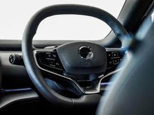 Volvo EX30 Plus Single Motor Extended Range - Image 19