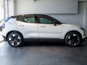 Volvo EX30 Plus Single Motor Extended Range - Image 2