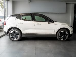 Volvo EX30 Plus Single Motor Extended Range - Image 3