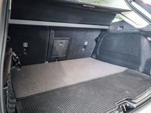 Volvo XC60 B5 AWD Ultimate Dark - Image 14