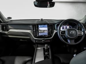 Volvo XC60 B5 AWD Ultimate Dark - Image 15