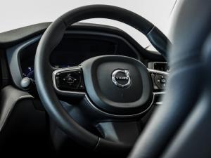 Volvo XC60 B5 AWD Ultimate Dark - Image 19