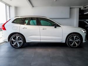 Volvo XC60 B5 AWD Ultimate Dark - Image 2