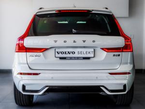 Volvo XC60 B5 AWD Ultimate Dark - Image 4