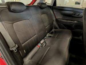 Hyundai i20 1.4 Motion auto - Image 10
