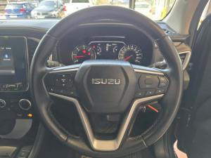 Isuzu mu-X 3.0TD LS 4x4 - Image 5