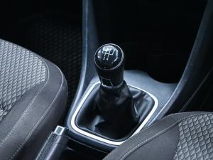 Volkswagen Polo Vivo hatch 1.4 Comfortline - Image 18