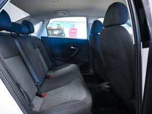 Volkswagen Polo Vivo hatch 1.4 Comfortline - Image 5