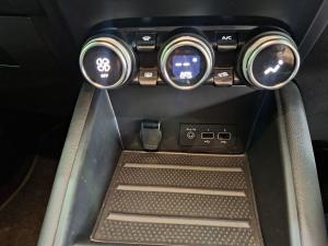 Renault Captur 1.3 Turbo Zen - Image 17