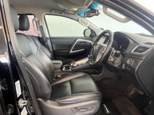 Mitsubishi Pajero Sport 2.4DI-D 4x4 - Image 12