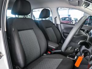 Volkswagen Polo Vivo hatch 1.6 Life - Image 11
