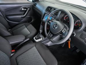 Volkswagen Polo Vivo hatch 1.6 Life - Image 12