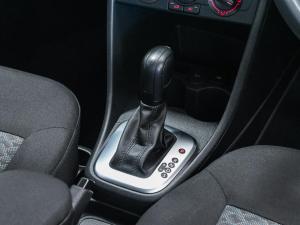 Volkswagen Polo Vivo hatch 1.6 Life - Image 19