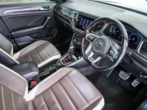 Volkswagen T-Roc 2.0TSI 140kW 4Motion R-Line - Image 11