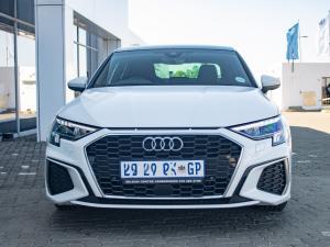 Audi A3 sedan 35TFSI S line - Image 2