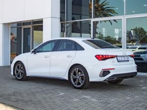 Audi A3 sedan 35TFSI S line - Image 3