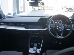 Audi A3 sedan 35TFSI S line - Image 7