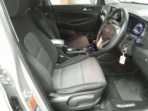 Hyundai Tucson 2.0 Premium automatic - Image 11