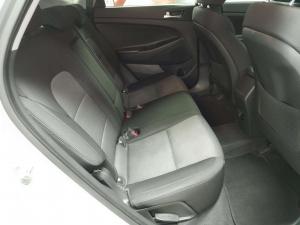 Hyundai Tucson 2.0 Premium automatic - Image 12