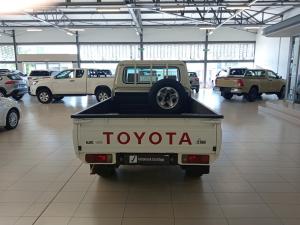 Toyota Land Cruiser 79 4.5D-4D LX V8 single cab - Image 5