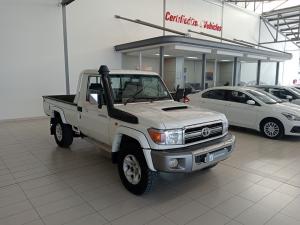 Toyota Land Cruiser 79 4.5D-4D LX V8 single cab - Image 1
