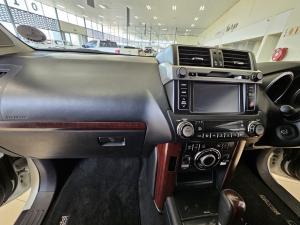 Toyota Land Cruiser Prado 3.0DT VX - Image 6