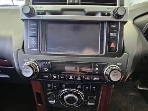 Toyota Land Cruiser Prado 3.0DT VX - Image 13