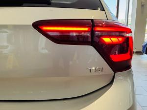 Volkswagen Polo hatch 1.0TSI R-Line - Image 7