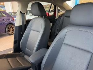 Volkswagen Polo sedan 1.0TSI Style - Image 8