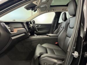 Volvo XC60 B6 AWD Ultimate Bright - Image 13