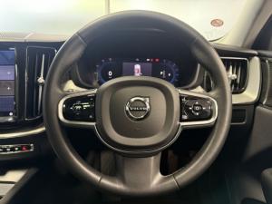 Volvo XC60 B6 AWD Ultimate Dark - Image 18