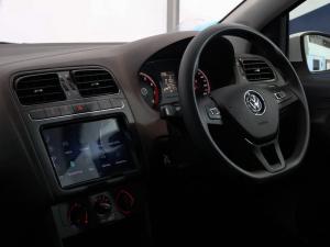Volkswagen Polo Vivo hatch 1.4 Life - Image 15