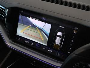 Volkswagen Touareg V6 TDI Executive R-Line - Image 14