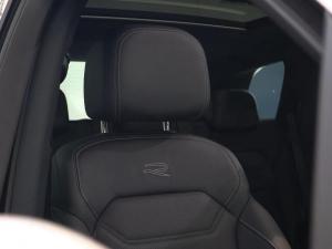 Volkswagen Touareg V6 TDI Executive R-Line - Image 15